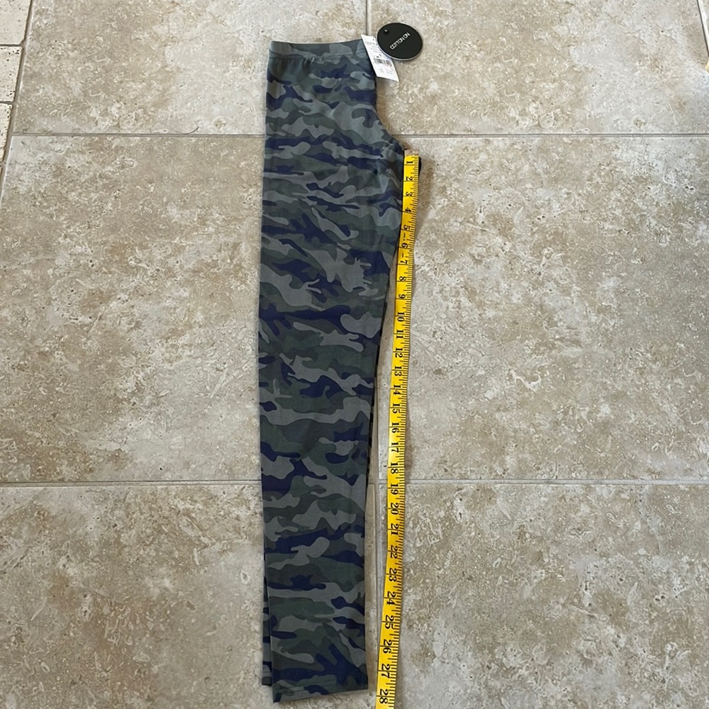 Camo leggings